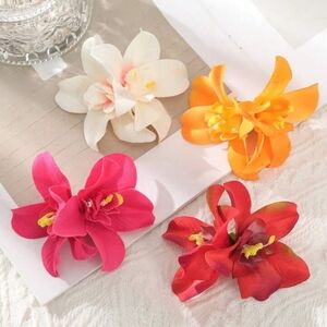 4 hair clip flowers 🤍🧡🩷❤️